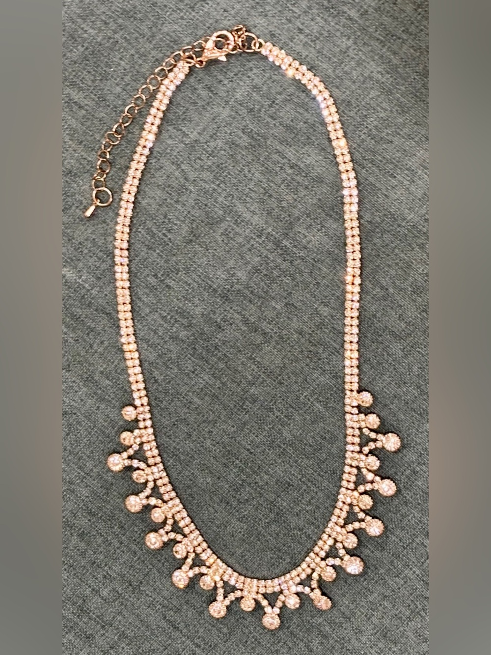 Sparkly Rhinestone Statement Fringe Choker Necklace - Gold Tone
